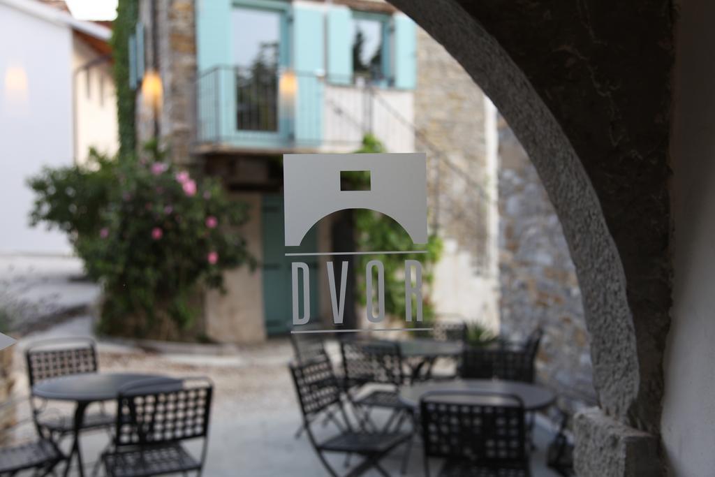 Boutique Hotel Dvor 多布罗沃 外观 照片