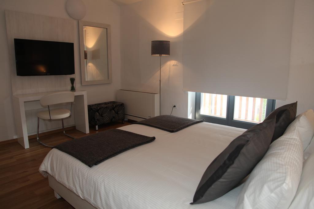 Boutique Hotel Dvor 多布罗沃 客房 照片