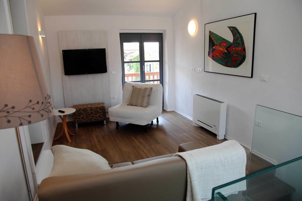 Boutique Hotel Dvor 多布罗沃 客房 照片