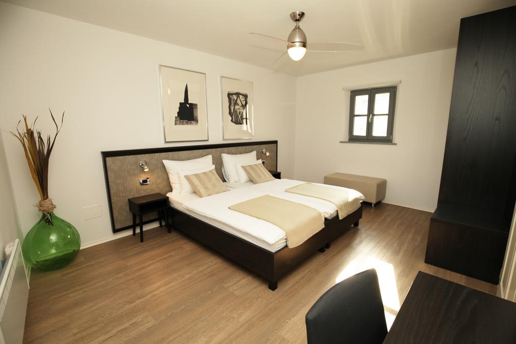 Boutique Hotel Dvor 多布罗沃 外观 照片