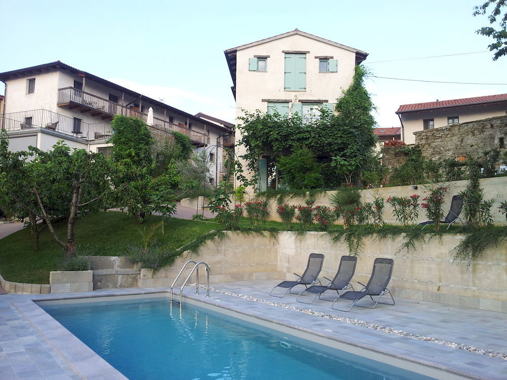 Boutique Hotel Dvor 多布罗沃 外观 照片
