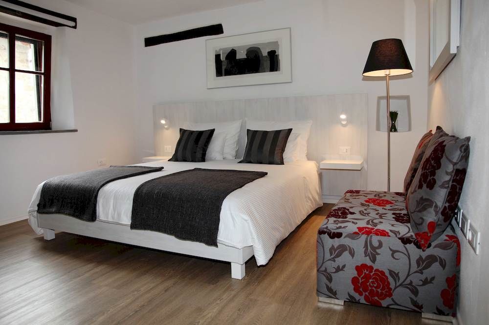 Boutique Hotel Dvor 多布罗沃 外观 照片